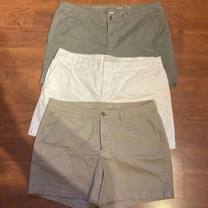 Women Sonoma Shorts| Size 14| Color Tan white Green 
One for $12